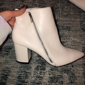 WHITE BOOTIES